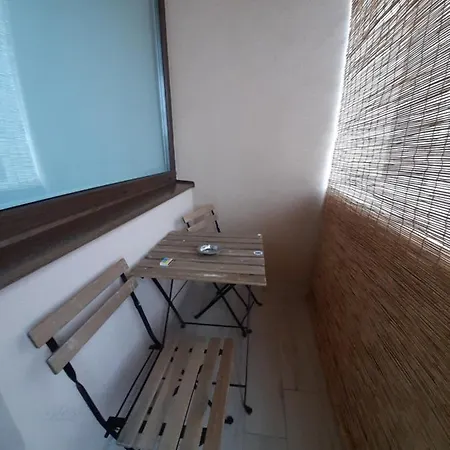 New !!! Modern Lux In The Center With A Terrace