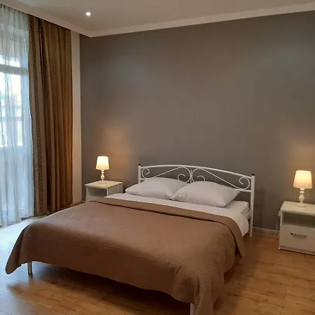 New !!! Modern Lux In The Center With A Terrace Apartment *